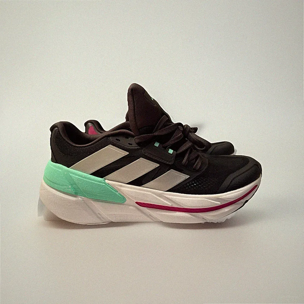 Adidas Adistar CS Laufschuhe, Gr 41 1/3, Neu 260255