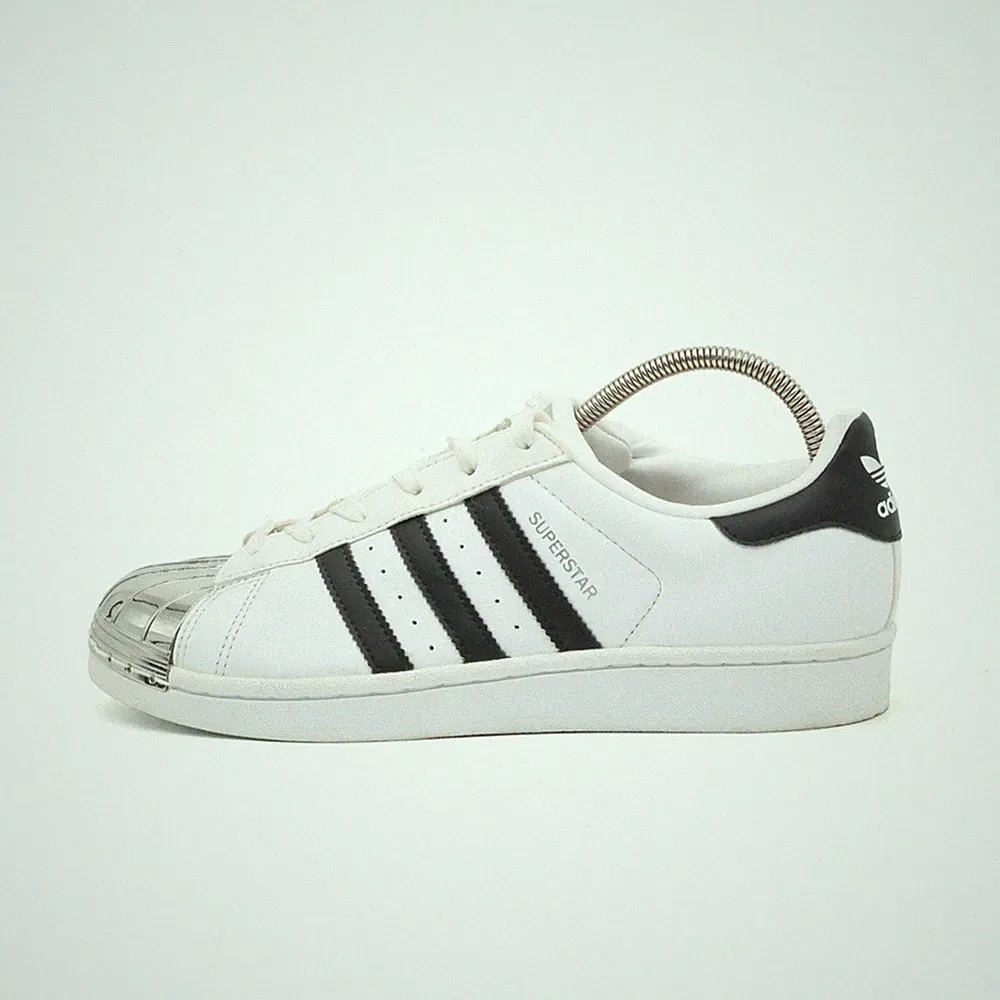 adidas Damen Superstar Schuhe EU 38 Weiß/Schwarz BB5114 Leder Originals
