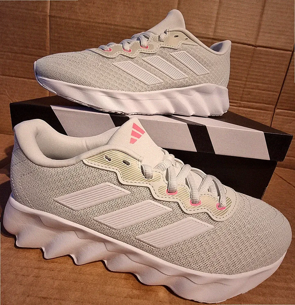 Adidas Damen UK4,5 Switch Move Laufschuhe/Fitnessschuhe, Crystal Jade/Weiß