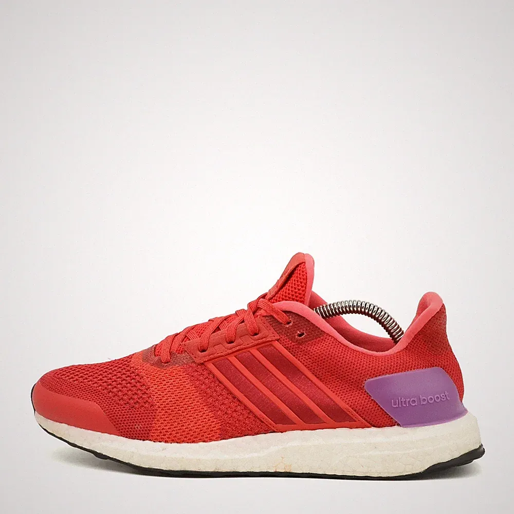 adidas Damen Ultra Boost Laufschuhe Rot Mesh Low BOOST-Dämpfung Sneaker EU 39⅓