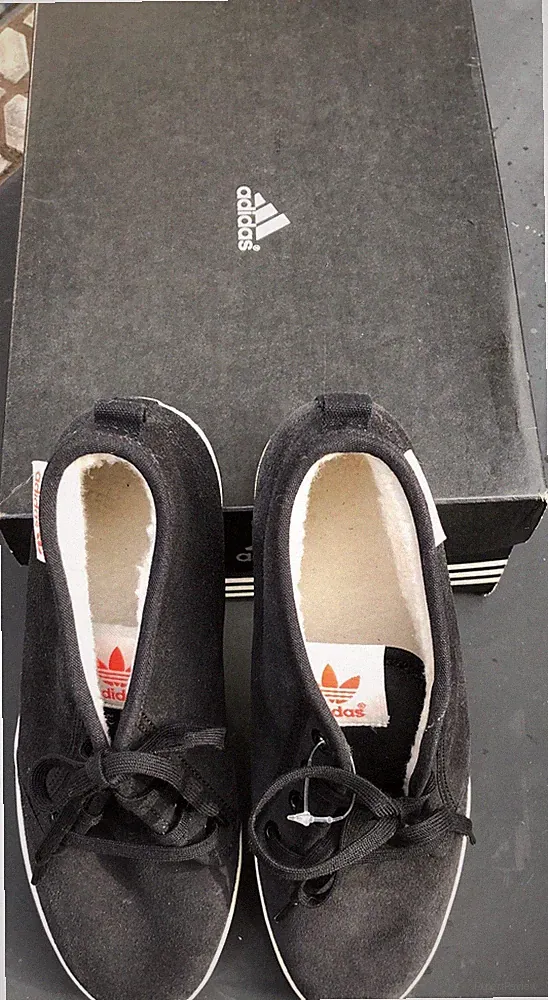 Adidas Laufschuhe gefüttert schwarz Rauhleder Gr. 37 = 4 1/2