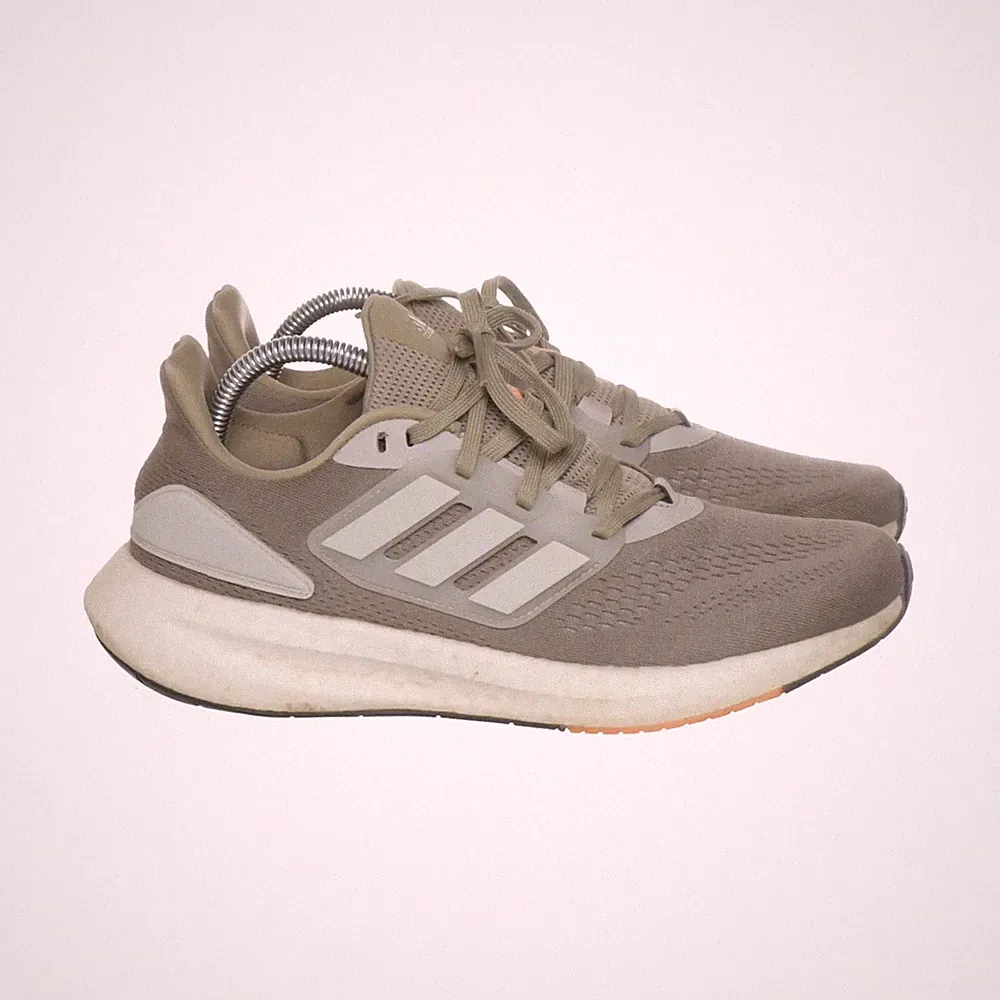 Adidas, Laufschuhe, Größe: 42 1/2, Grün, Unisex (Erwachsene) #vuu