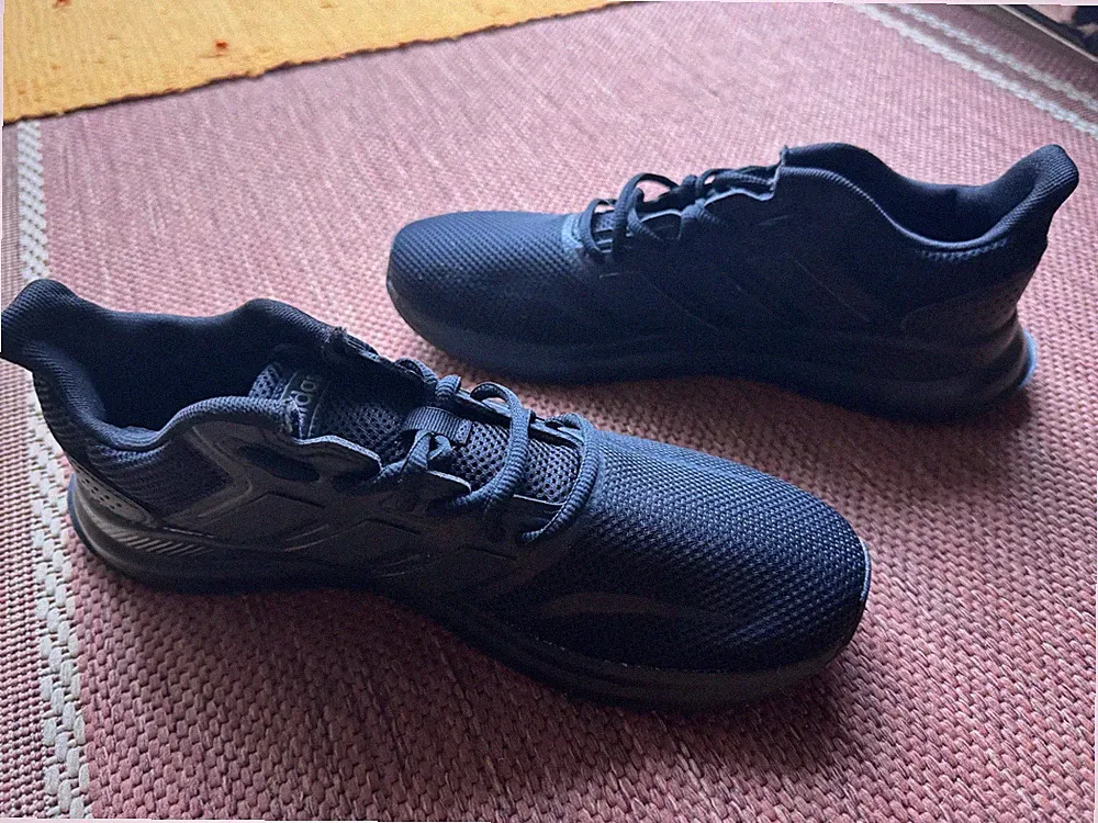 Adidas Laufschuhe, leicht, Gr. 40, nie getragen