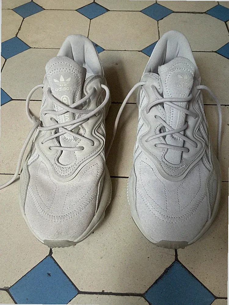 adidas leichter Laufschuhe Damen Weiß/Hellgrau/ Größe 40/ kaum getragen