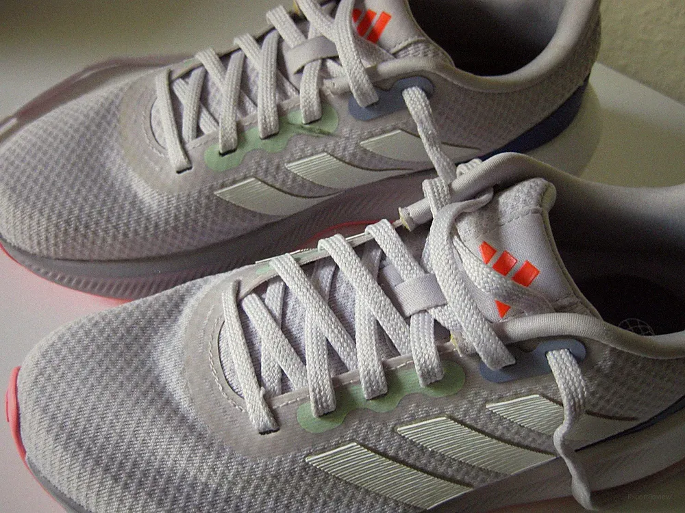 Adidas Performance Laufschuh Sportschuh RUNFALCON 3 Gr. 38,5 Flieder