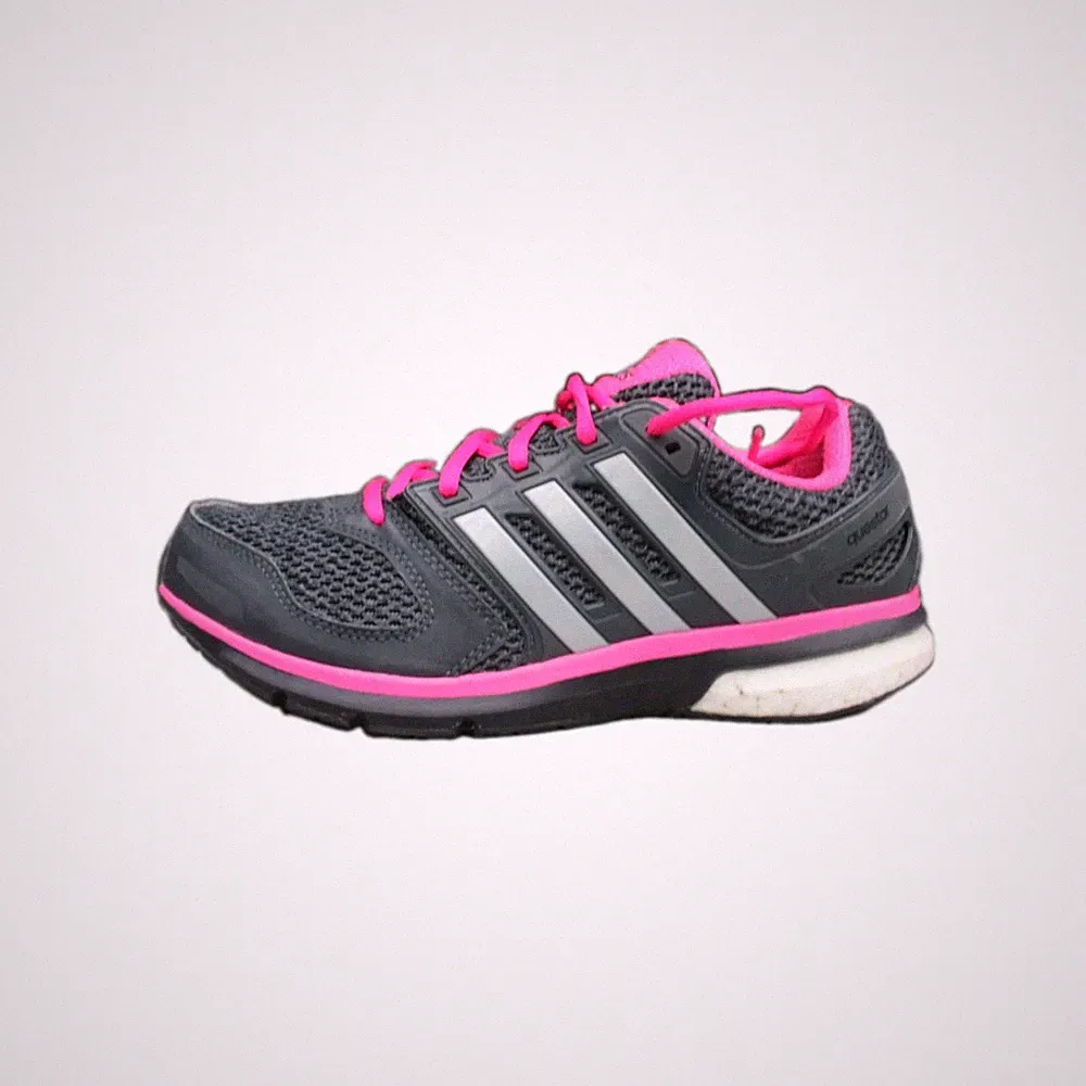 ADIDAS QUESTAR BOOST Damen Sneaker Laufschuhe Gr.41 1/3 UK 7,5