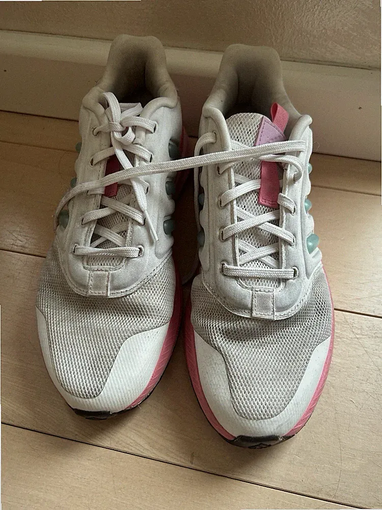 Adidas Sneakers Laufschuhe Gr. US 7 39,5