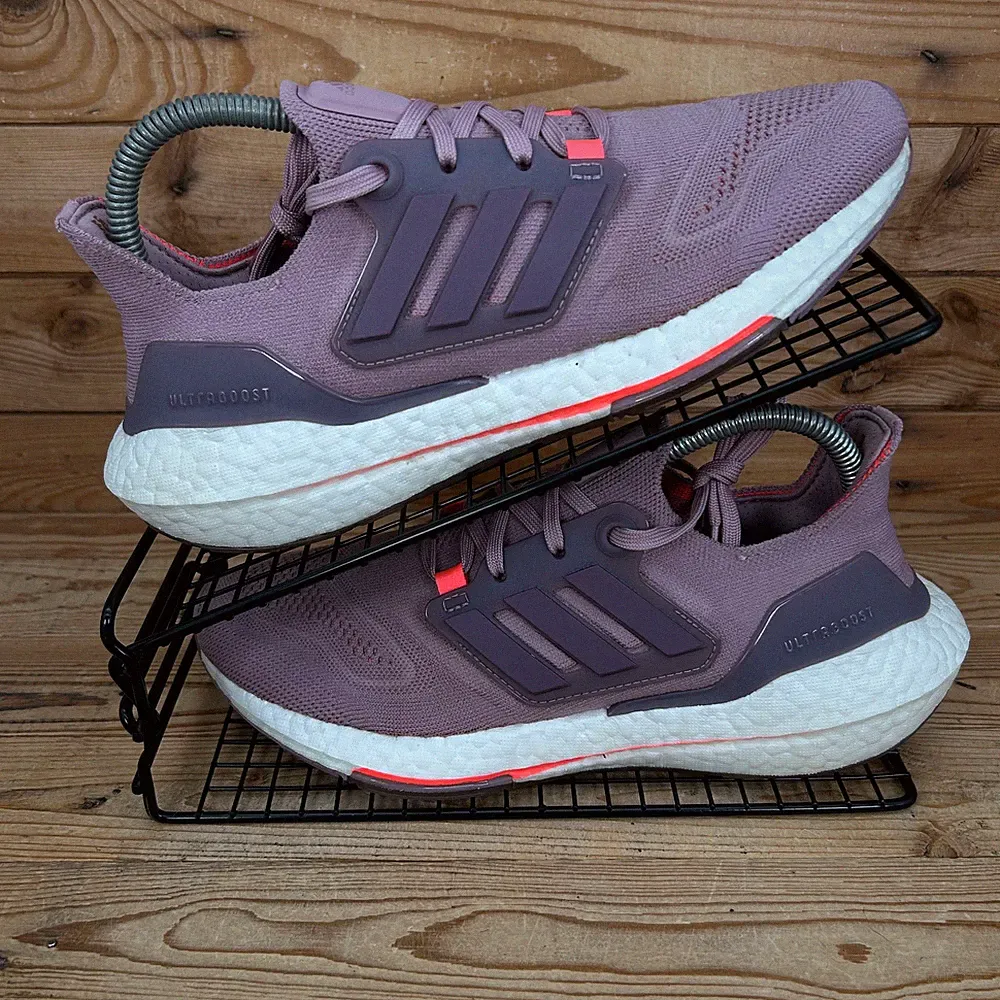 Adidas Turnschuhe Damen Größe UK 5,5 UltraBoost 22 Magic Mauve Knit Laufschuhe