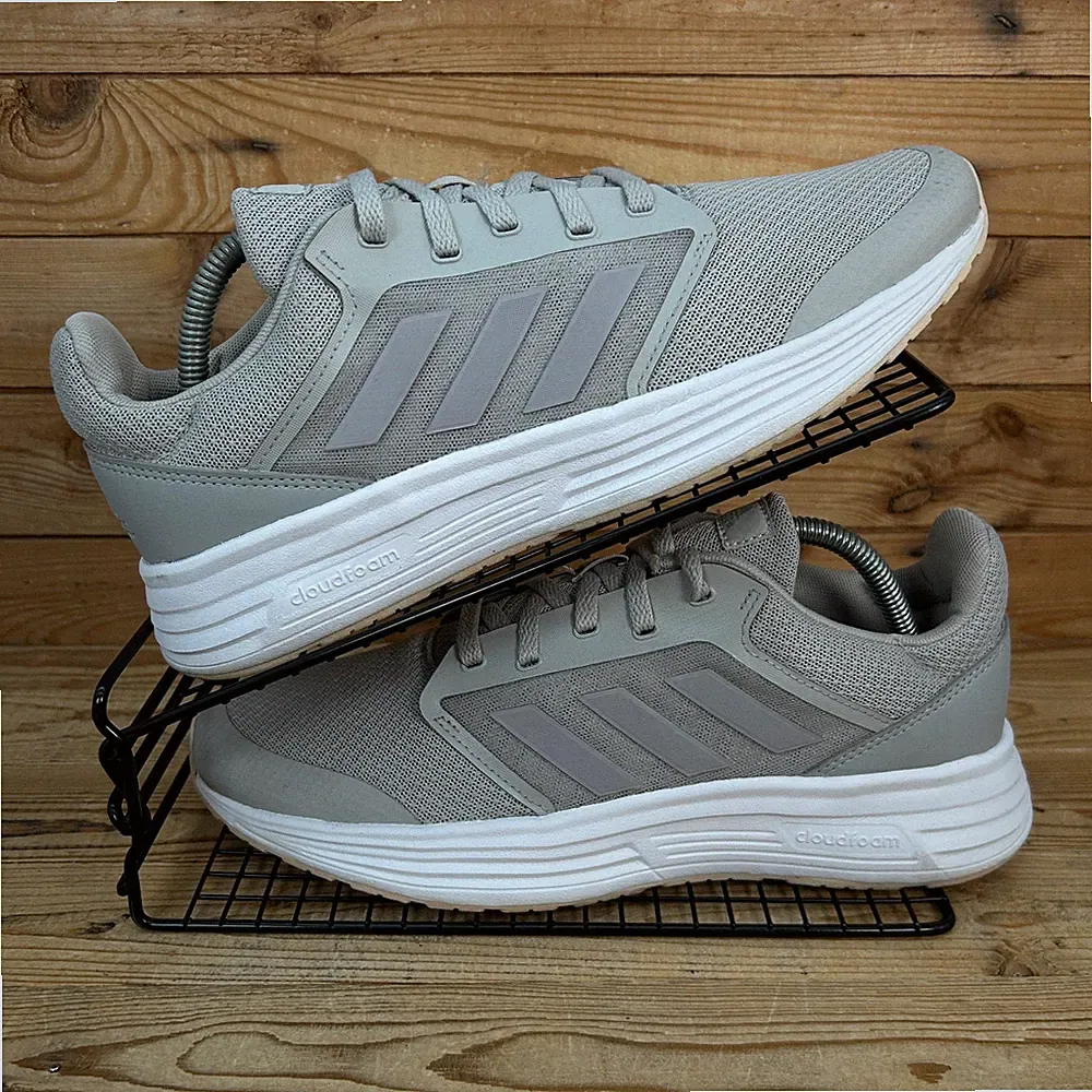 Adidas Turnschuhe Damen Größe UK 8,5 Galaxy 5 grau Laufen Mesh Fitness Sportschuhe