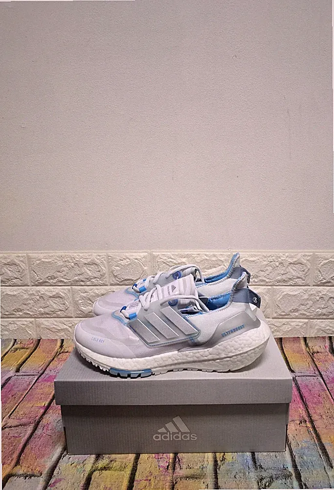 Adidas Ultraboost 22 C.RDY Straßenlaufschuhe UK 6 Damen UVP 170£ blau getönt