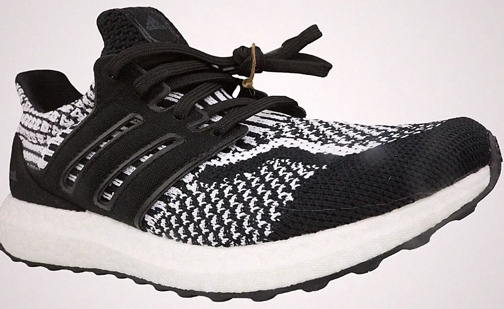 Adidas UltraBoost 5.0 DNA Laufschuhe Sneaker Turnschuhe schwarz FY9348 NEU 36