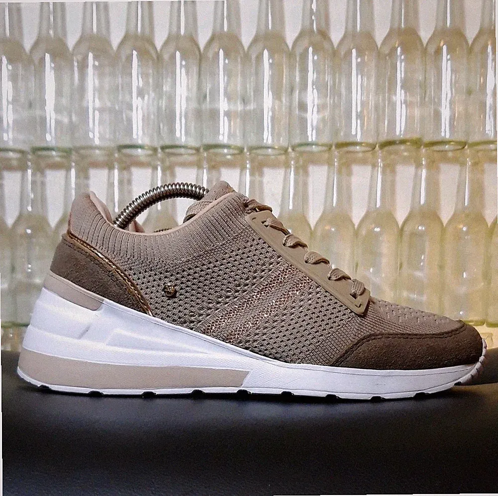 Anna Field Running Sneaker Low / Laufschuhe / Gold-Beige / Größe 39