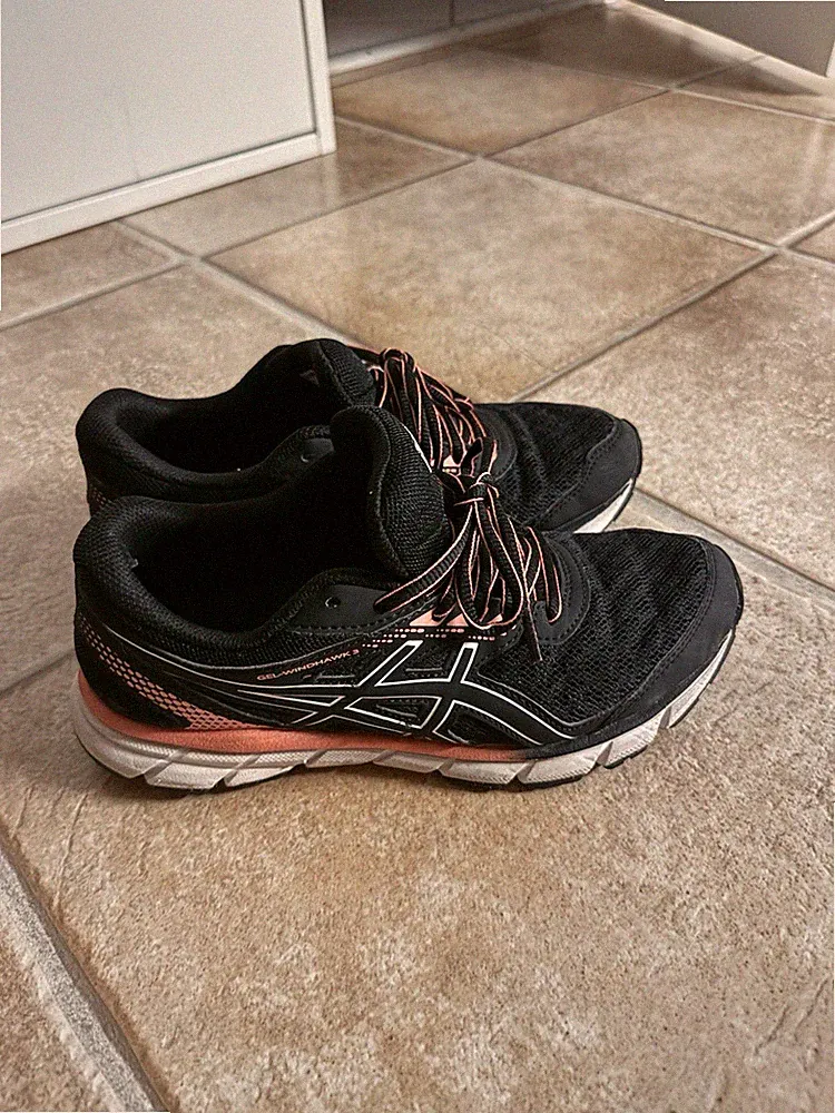Asics 38 Outdoor-Laufschuhe / Running Shoes