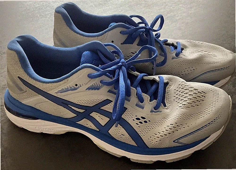ASICS Damen GT-2000 7 Sportschuh Grau Synthetikfaser Low-Top Laufschuhe EU 42,5