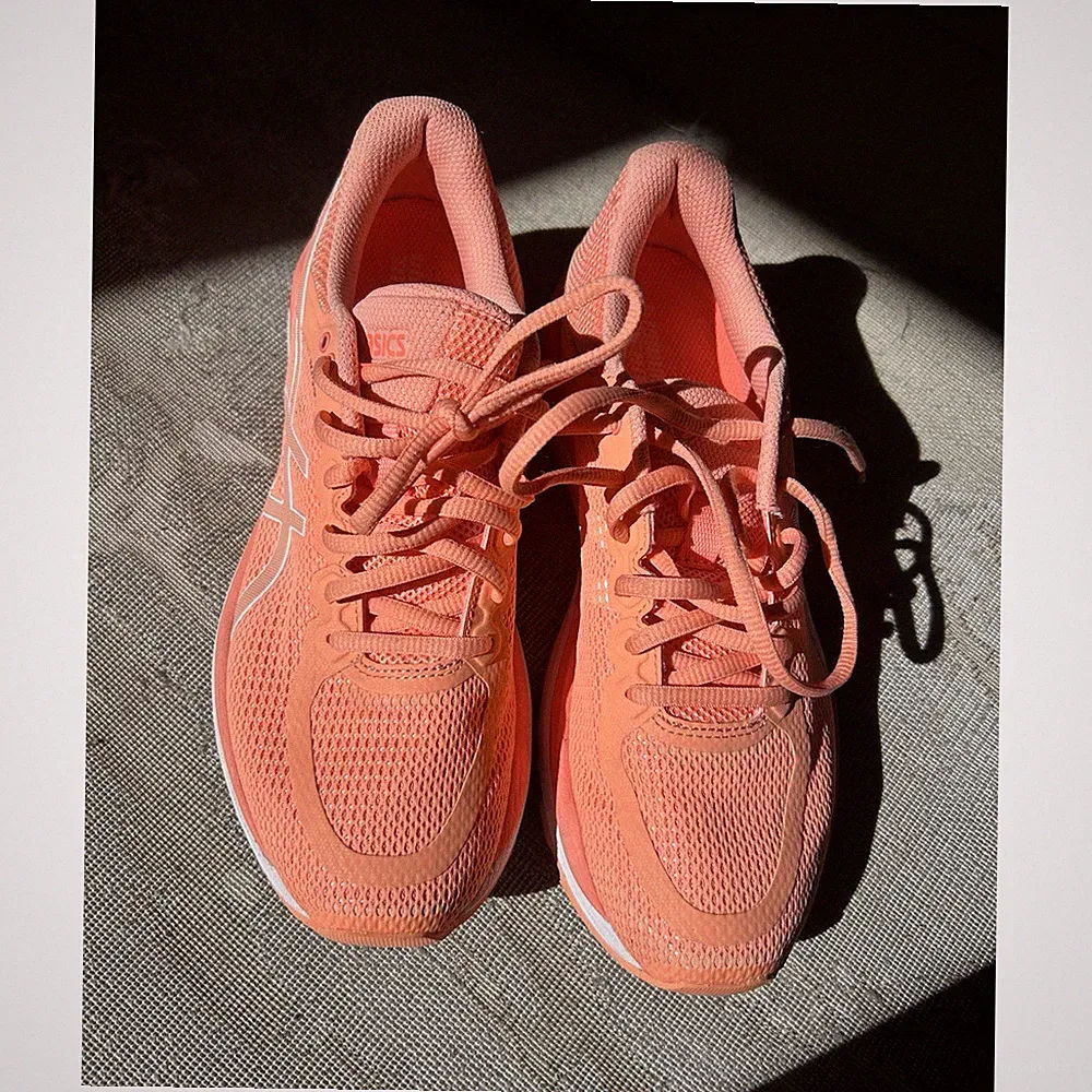 ASICS Damen Laufschuhe Orange Low Top Sneaker atmungsaktiv für Jogging 38