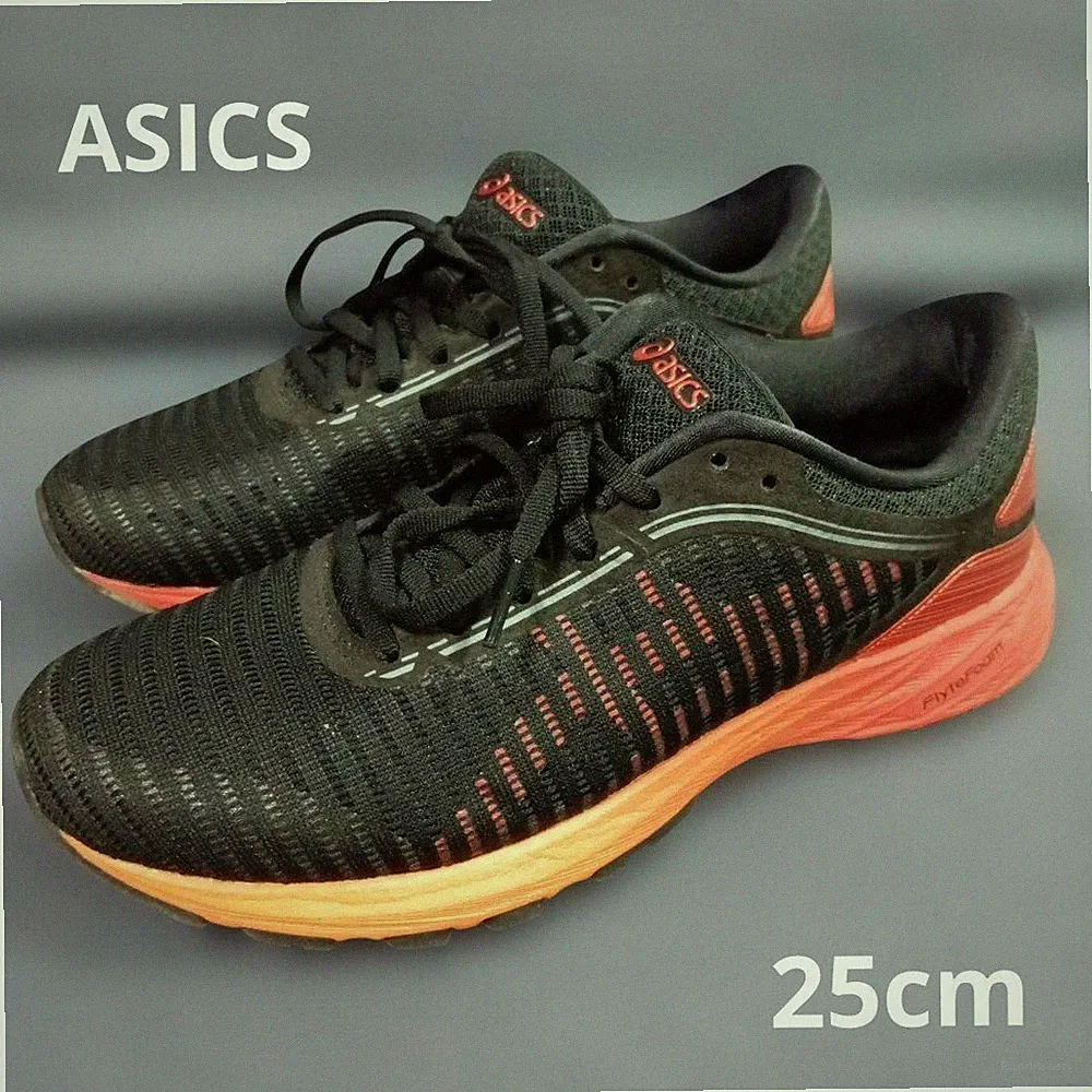 Asics Dynaflyte 2 Damen Laufschuhe US8 25cm Leicht Neu