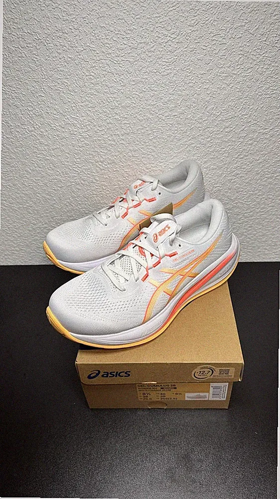 ASICS GEL-Cumulus 28 Damen Laufschuhe Gr. 40 White Orange 1012B916-103 Neu