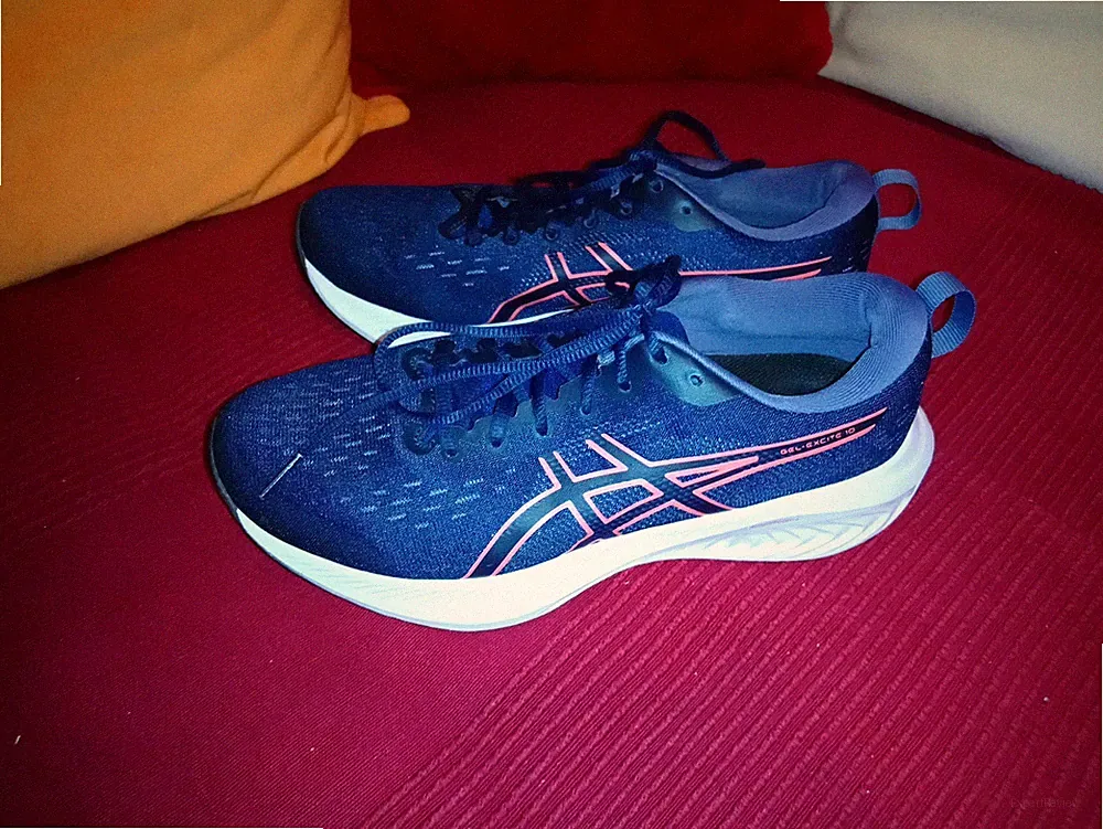 Asics Gel Excite 10 Damen Größe 40,5 Laufschuhe Dunkelblau Pink Neutralschuhe