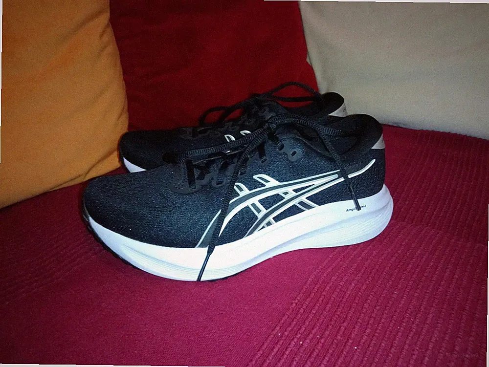 Asics Gel Excite 11 Damen Größe 40,5 Laufschuhe Schwarz Neutralschuhe sehr gut