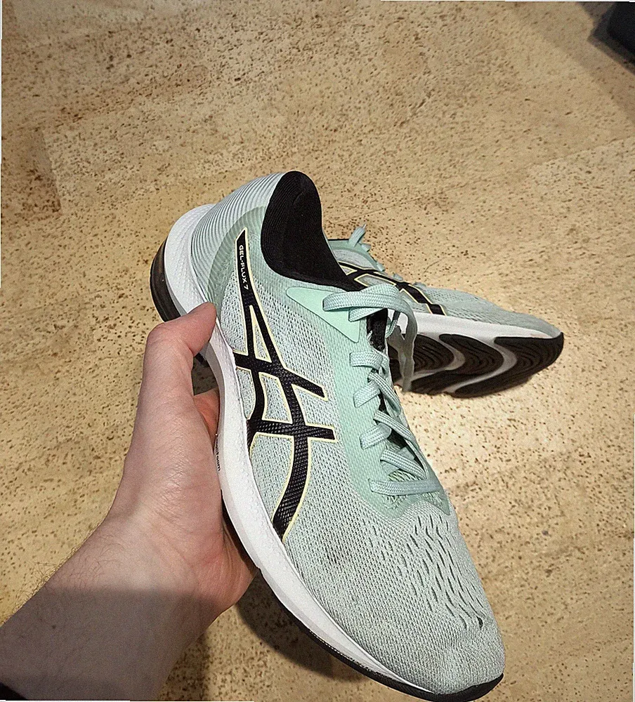 Asics Gel-Flux 7 Laufschuhe Jogging running amplifoam Sport Gr 40
