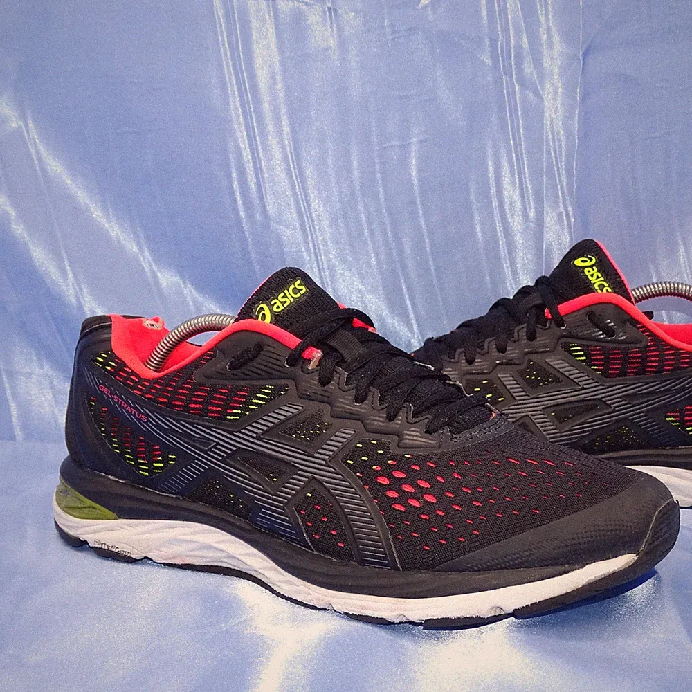 ASICS GEL STRATUS LAUFSCHUHE GR 42 DAMEN SCHUHE SCHWARZ CUMULUS NIMBUS Y2K A9