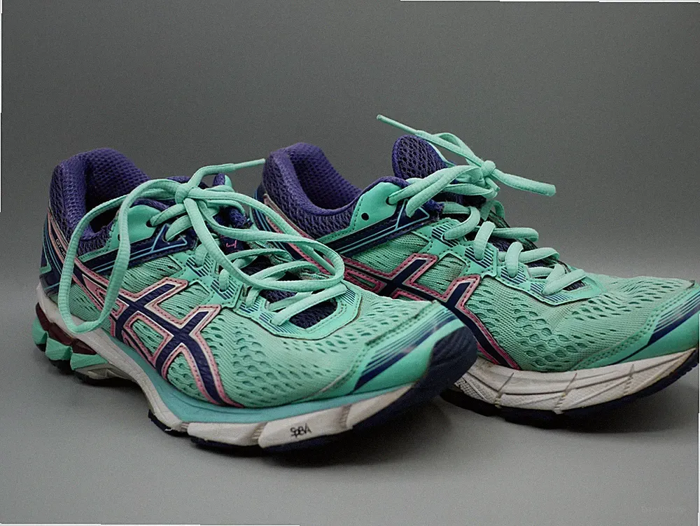Asics GT-1000 EU 40 US 8 1/2 Laufschuhe Running Sport Damen türkis