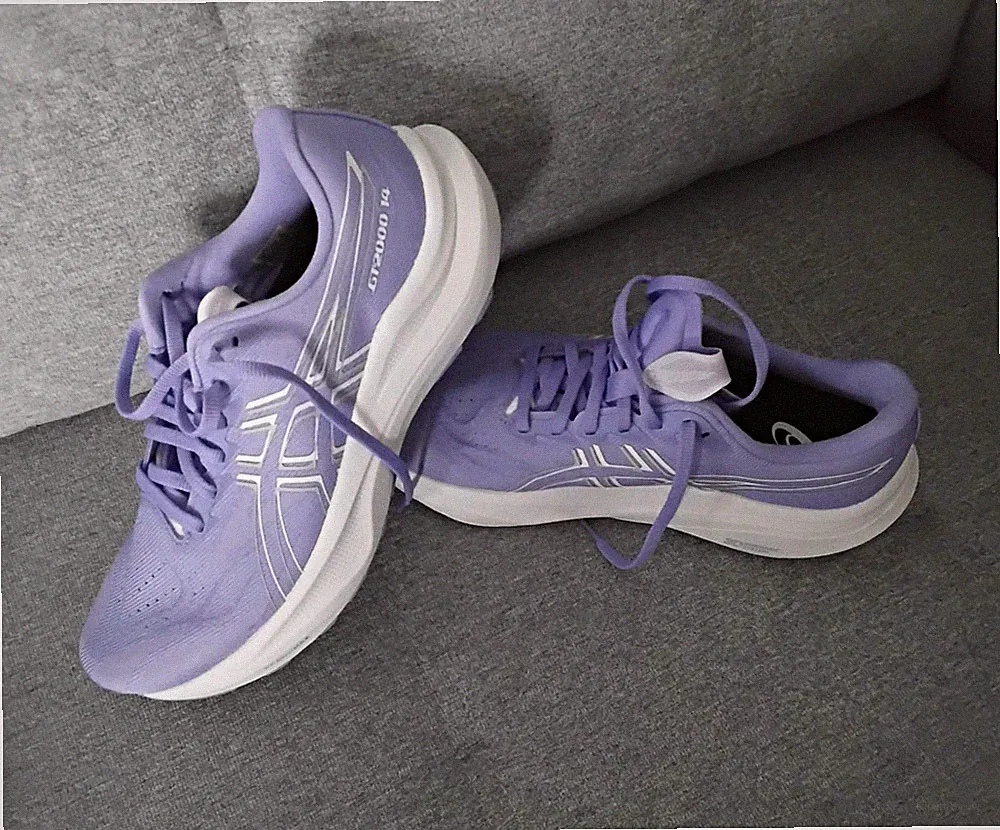 ASICS GT-2000 14 Damen Laufschuhe Sneaker lila/weiß EU 41,5 Dämpfung