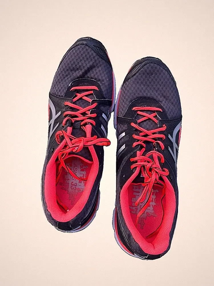 ASICS Laufschuhe Damen Größe 42