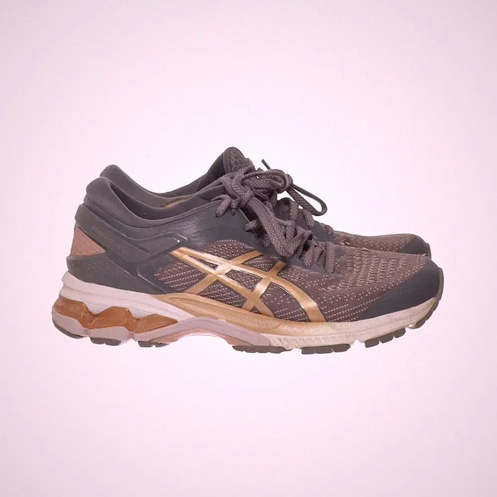 Asics, Laufschuhe, Größe: 39, Polyester, Grau/Gold, Damen #dVA