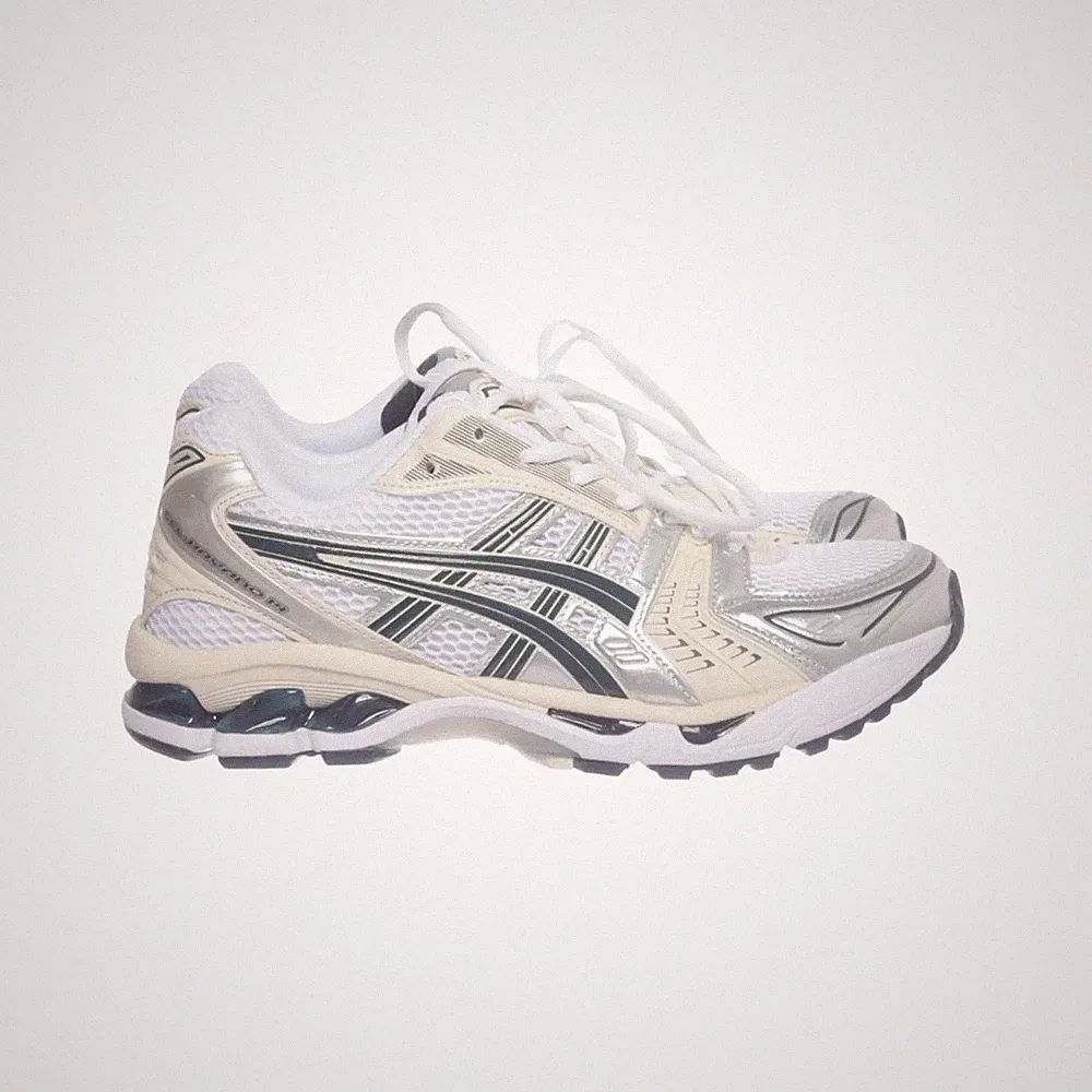 Asics, Laufschuhe, Größe: 41 1/2, Weiß/Silber, Damen #RT4