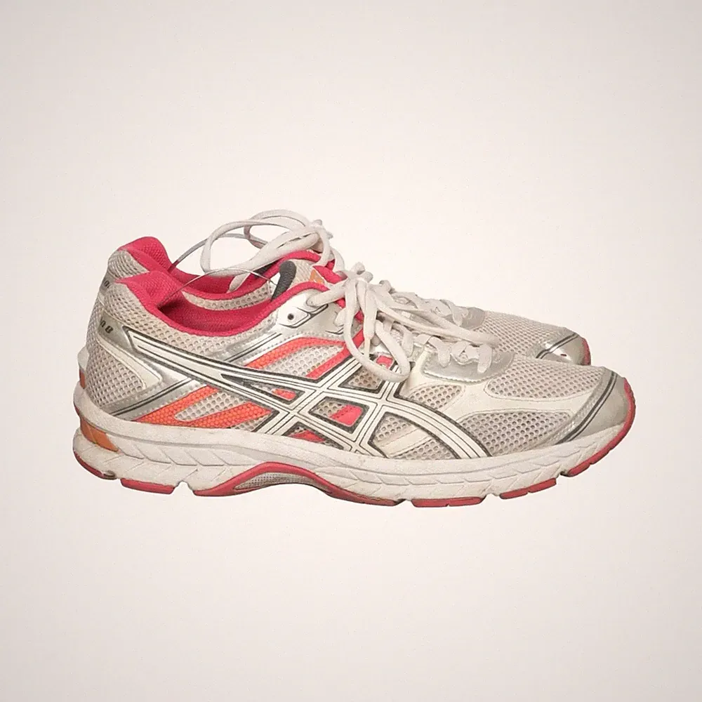 Asics, Laufschuhe, Größe: 42 1/2, T472N, Weiß/Rot/Silber, Damen #F6x