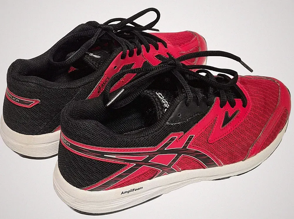 Asics Laufschuhe Sneaker Halbschuhe Schuhe Große 37,5 (US 5)