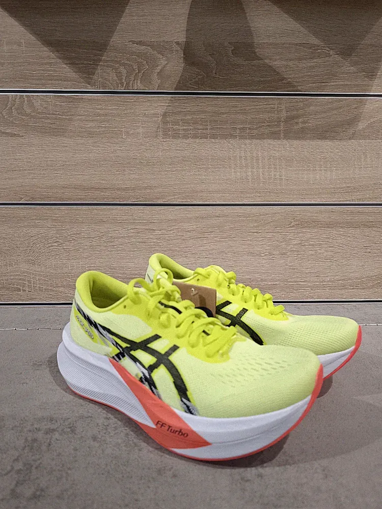 ASICS Magic Speed 4 Herren Laufschuhe , empf. VK 179,95€