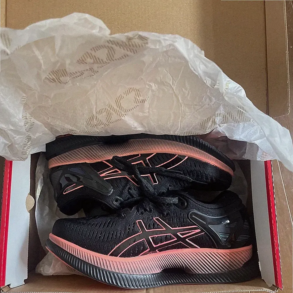 Asics MetaRide Damen Laufschuhe US6 23cm Neu Grau
