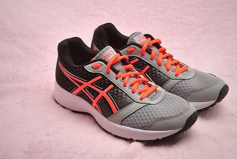 ASICS Patriot 8 Laufschuhe EU 35.5 ✔ NEU & UNGETRAGEN ✔ Grau/Neon ✔ leicht