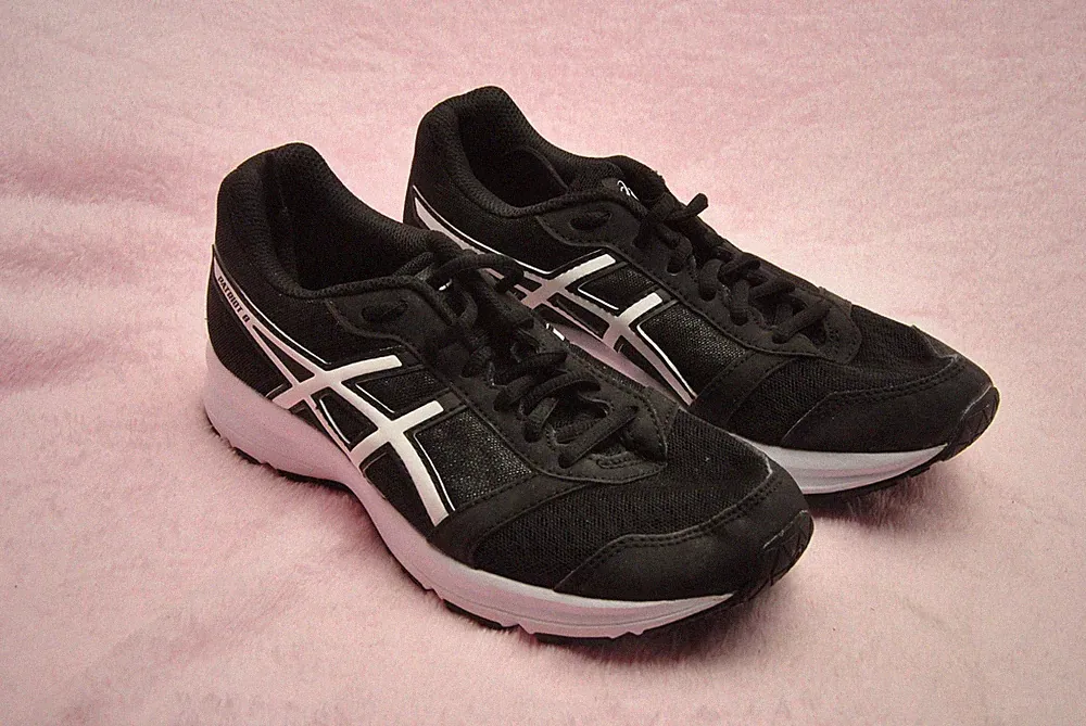 ASICS Patriot 8 Laufschuhe EU 35.5 ✔ NEU & UNGETRAGEN ✔ Schwarz ✔ Leicht & beque