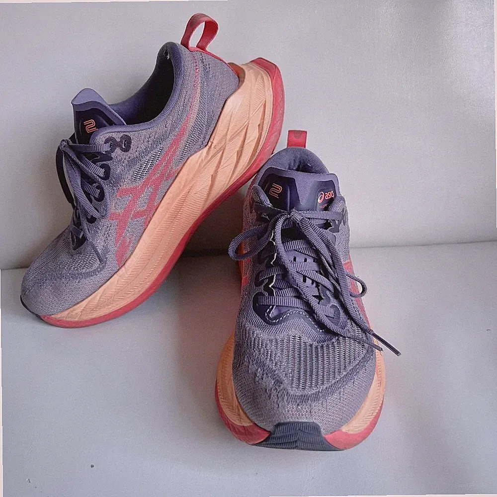 Asics Sperblast2 Damen Laufschuhe Lila Orange US7 22,5cm Gebraucht