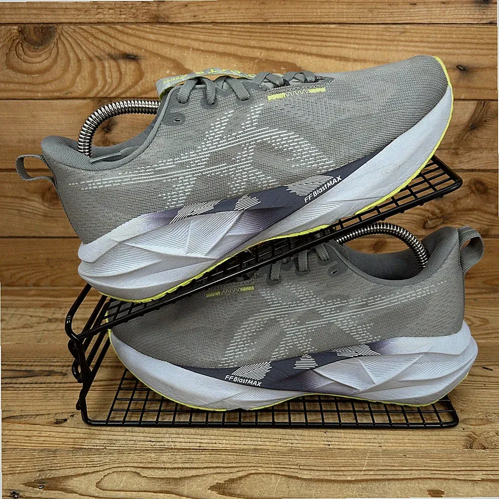 Asics Turnschuhe Damen Gr. UK 6 NovaBlast 5 grau Gravel FFBlast Max Laufschuhe