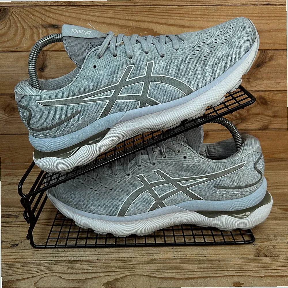 Asics Turnschuhe Damen Größe UK 7,5 Gel Nimbus 24 Piemont Grau Straßenlaufschuhe