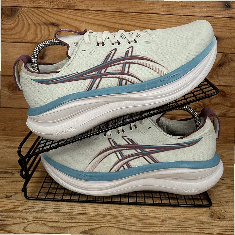 Asics Turnschuhe Damen UK 6 Gel Nimbus 28 Weite Arctic Blau Lila Laufschuhe