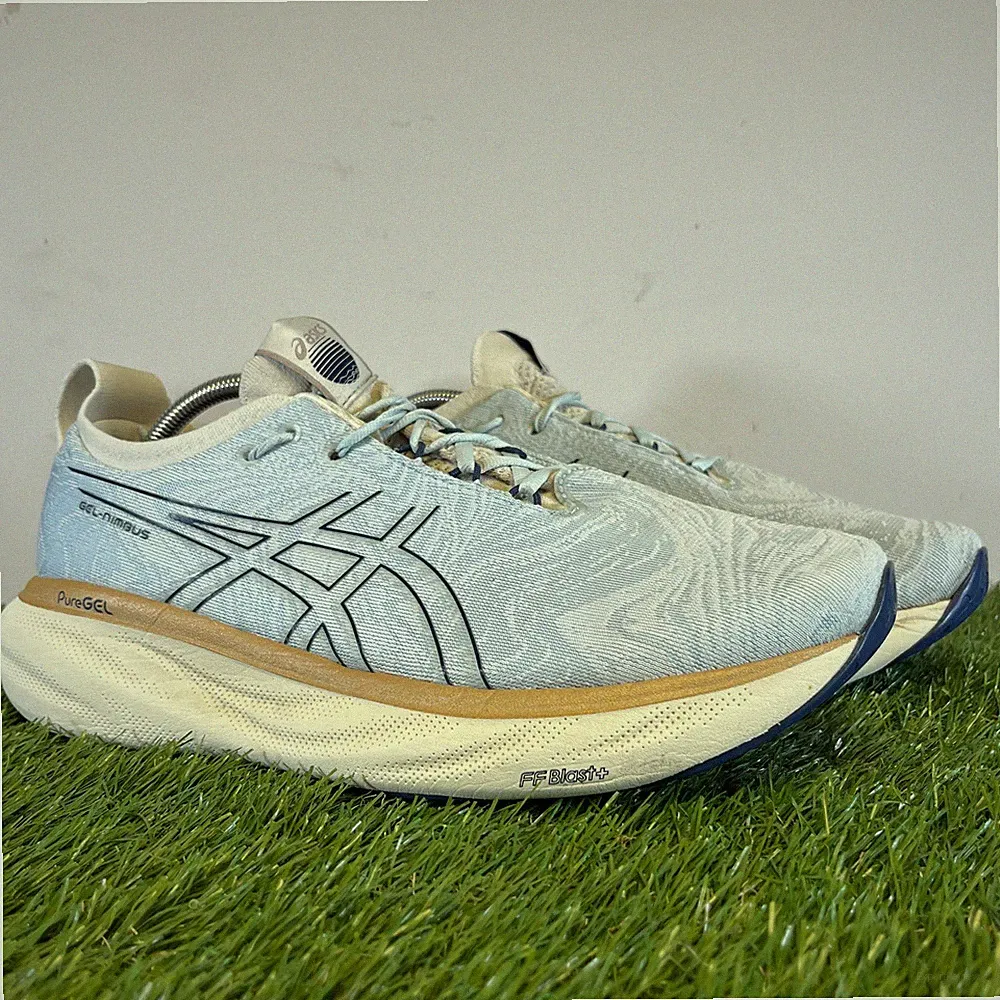 Asics Turnschuhe Größe 10 Damen blau Gel-Nimbus 25 sportliche Walking Laufschuhe