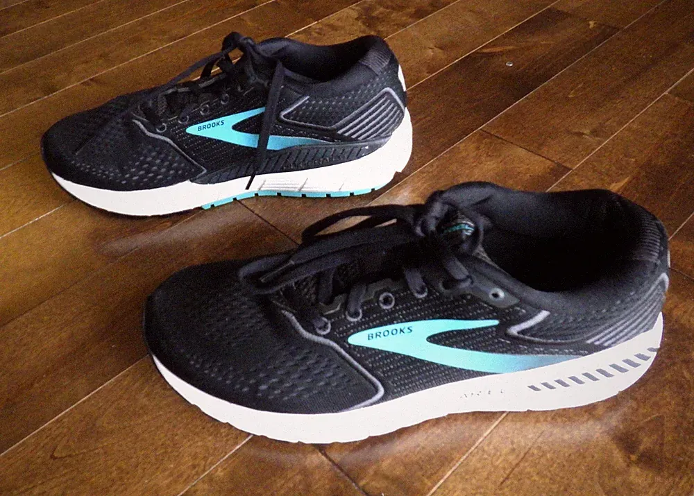 Brooks Ariel 20 Women's Athletic Running Shoes Black Teak Size 10US 42EUR 8UK