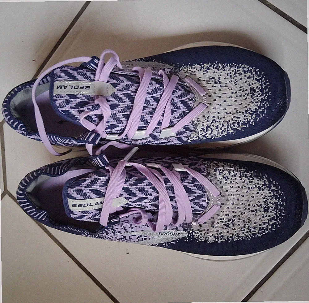 Brooks Bedlam Damen Laufschuhe Sneaker blau/violett Low Top Stoff Schnürung