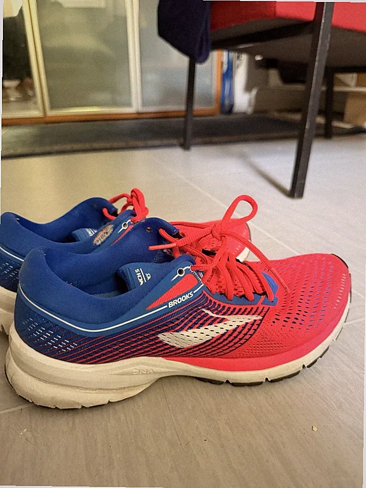 Brooks Damen Laufschuhe, Größe 42