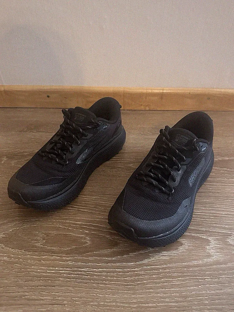 BROOKS Damen Trailrunningschuhe Divide 6 GTX Größe: 40 Farbe: Schwarz