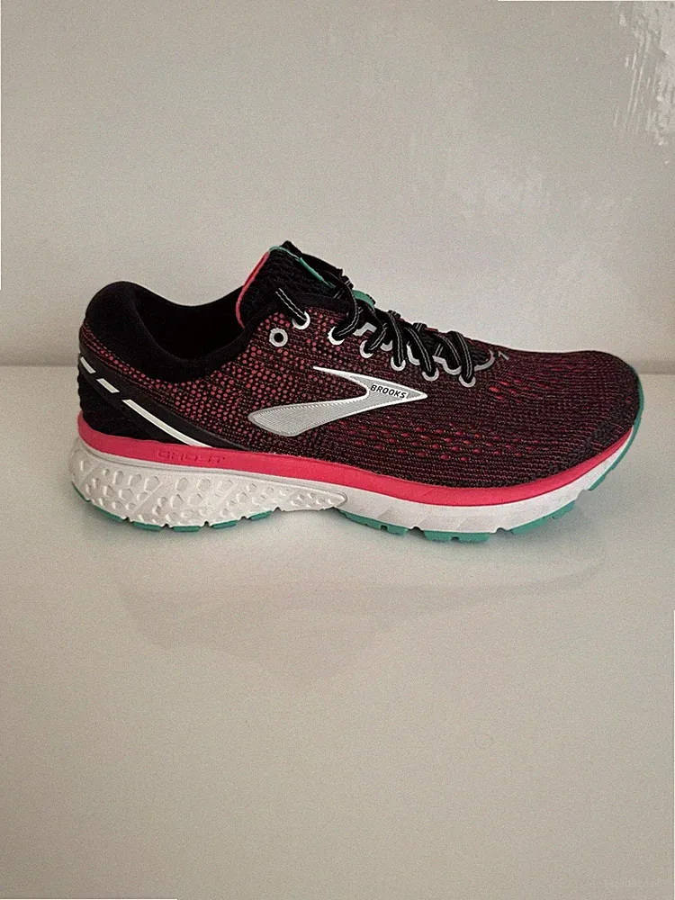 Brooks Ghost 11 Damen Laufschuhe Gr. 38,5 Neu