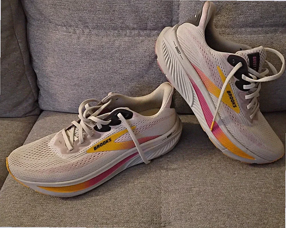 laufschuhe damen brooks