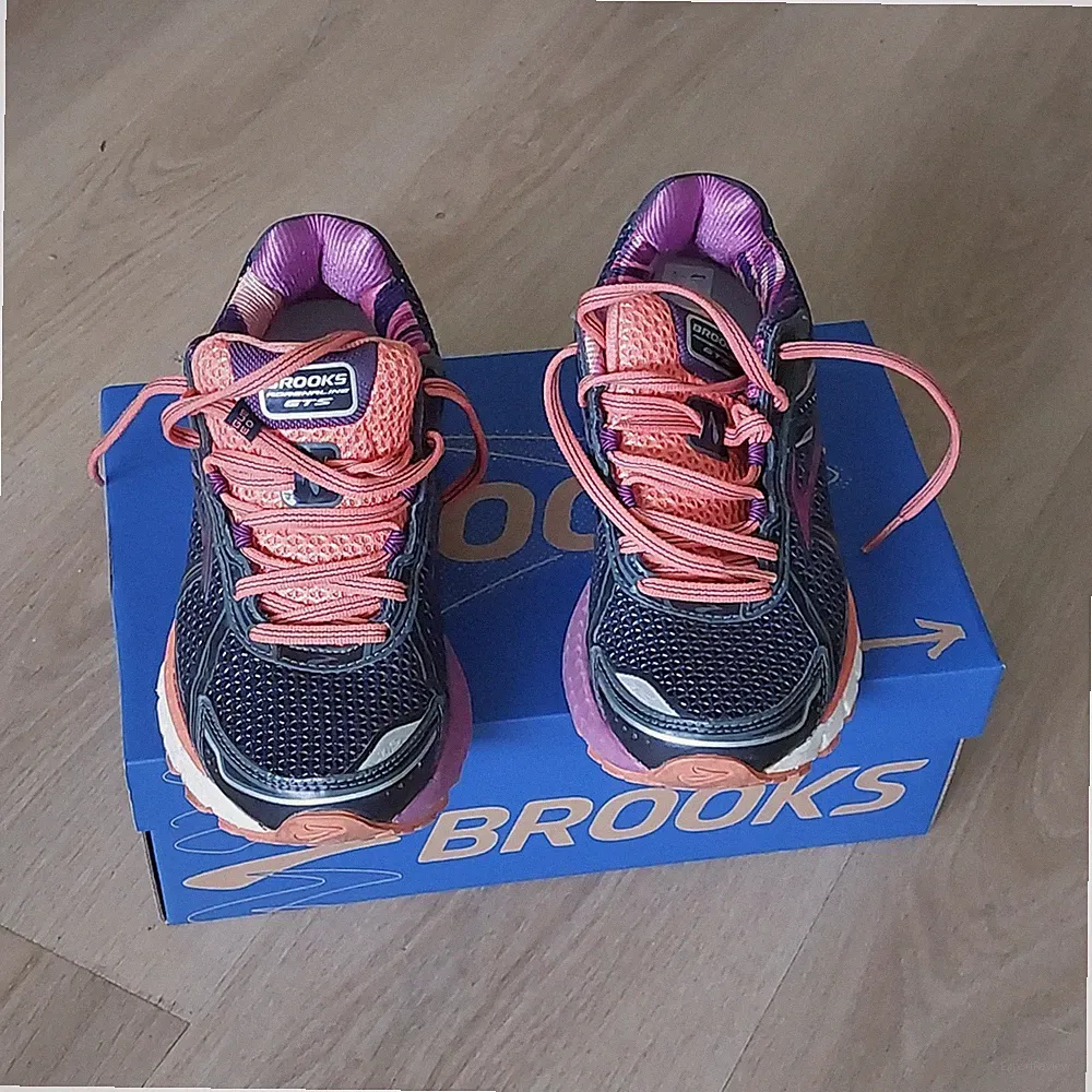 Brooks Ghost Damen Laufschuhe 37.5 Dunkelblau Pink Orange Mesh Schnürung