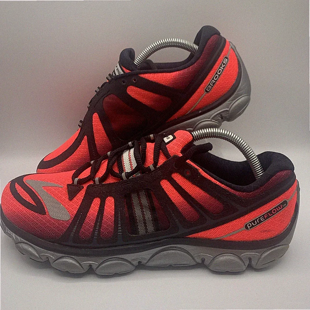 Brooks L PureFlow 2 minimalistische Laufschuhe pink/schwarz 1201311B613 Größe 9