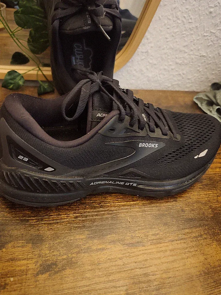 Brooks Laufschuhe 40 Adrenaline GTS Sneaker